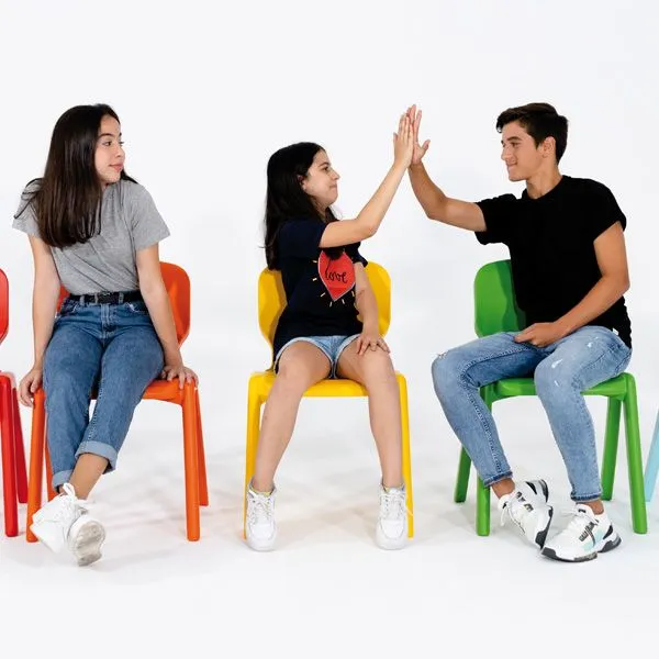 Chaise enfant Ergos en polypropylène dans un espace enfants